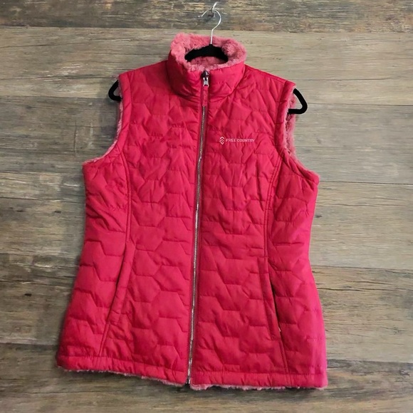 Free Country Jackets & Blazers - Free Country Women's Red Quilted Vest